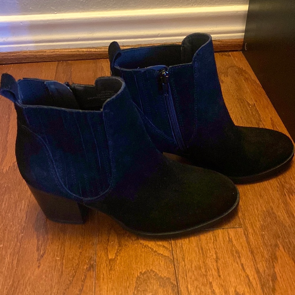 Crown Vintage booties